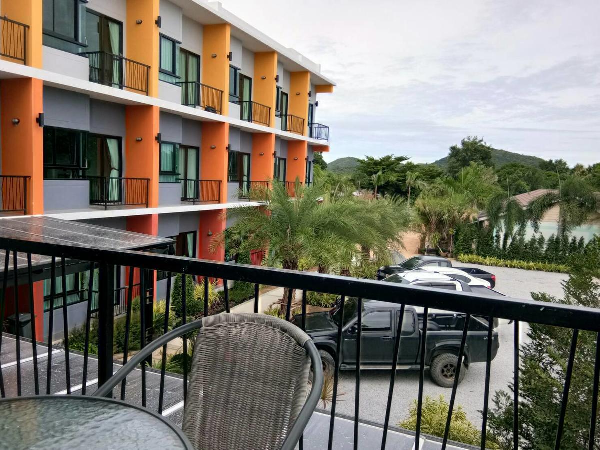 Sor Kor Sor Resort Саттахип Экстерьер фото